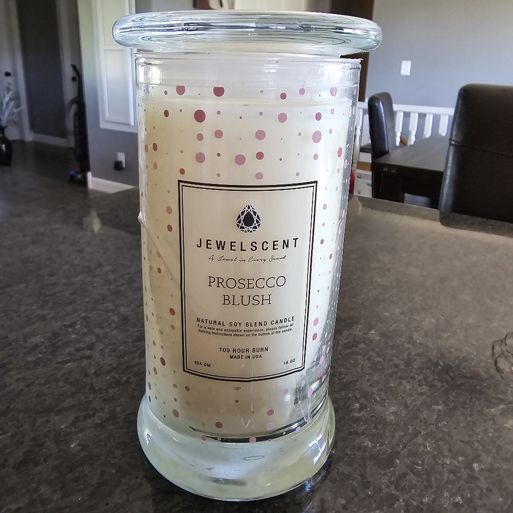 Jewelscent proseco blush soy jewlery candle size 6 ring